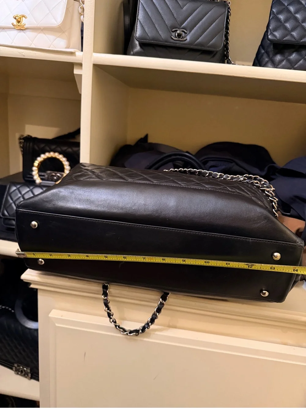 CHANEL tote black